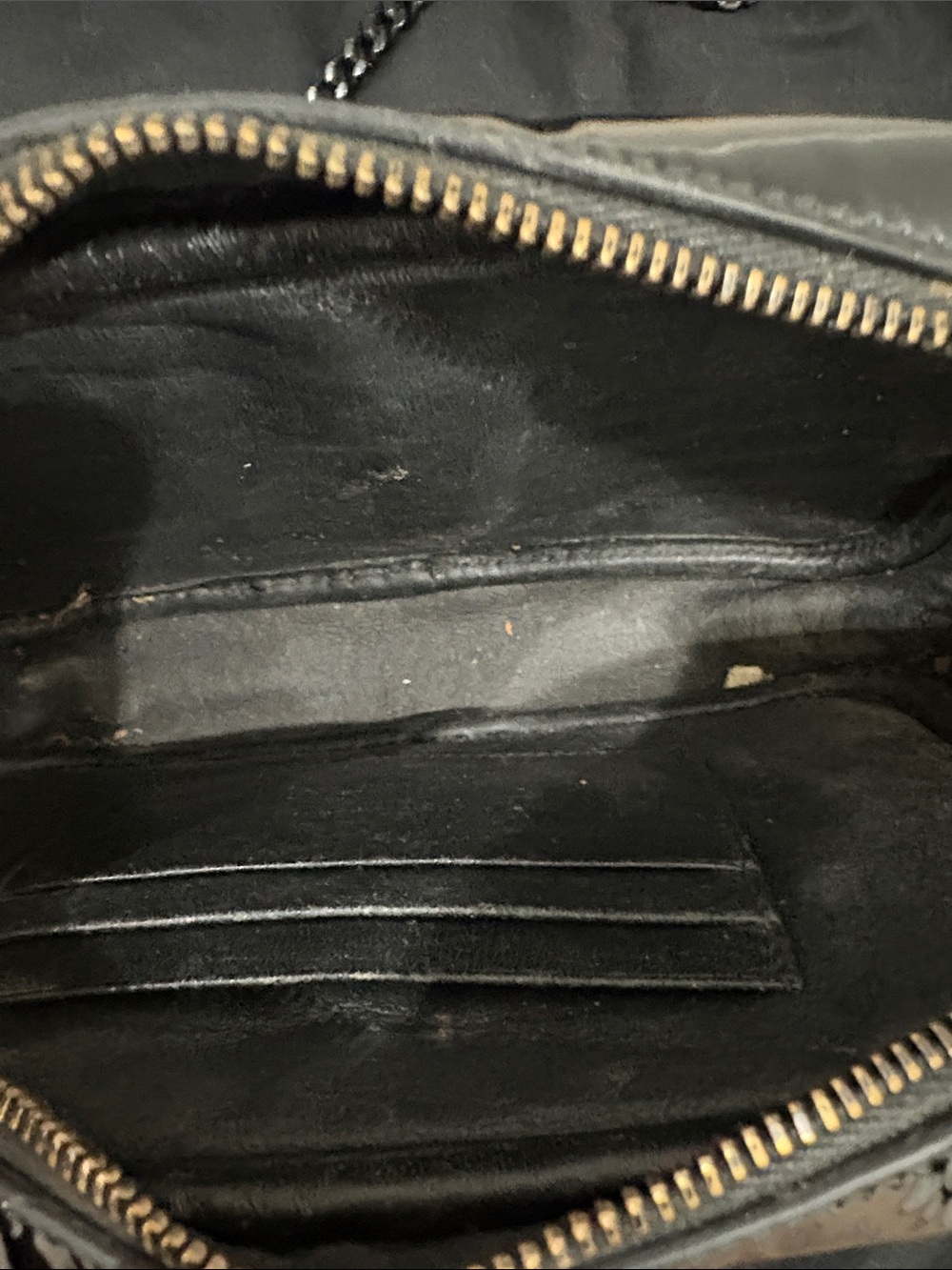 Saint Laurent Glossy Black Quilted Camera Crossbody - Picture 3 of 6